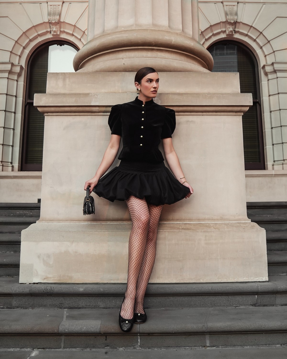 Что надеть на Новый 2027 год: идеи новогодних образов