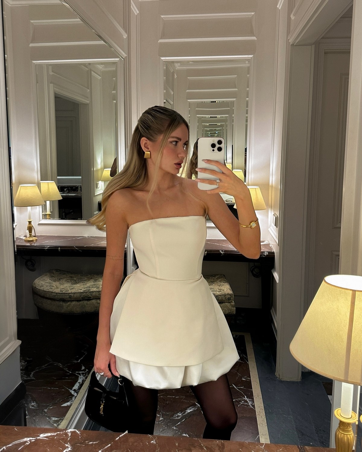 Что надеть на Новый 2027 год: идеи новогодних образов